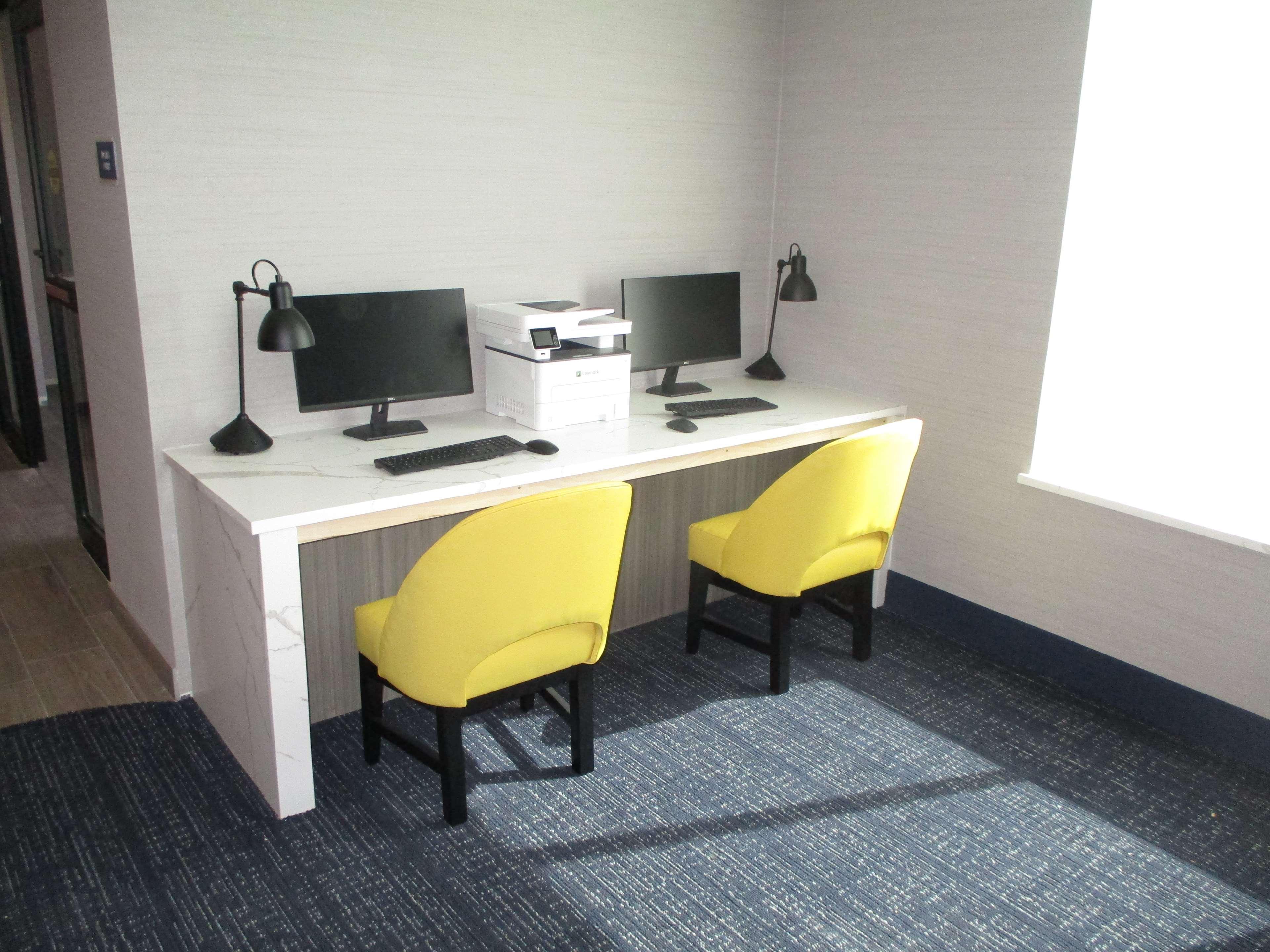 Best Western Plus Choctaw Inn & Suites Экстерьер фото