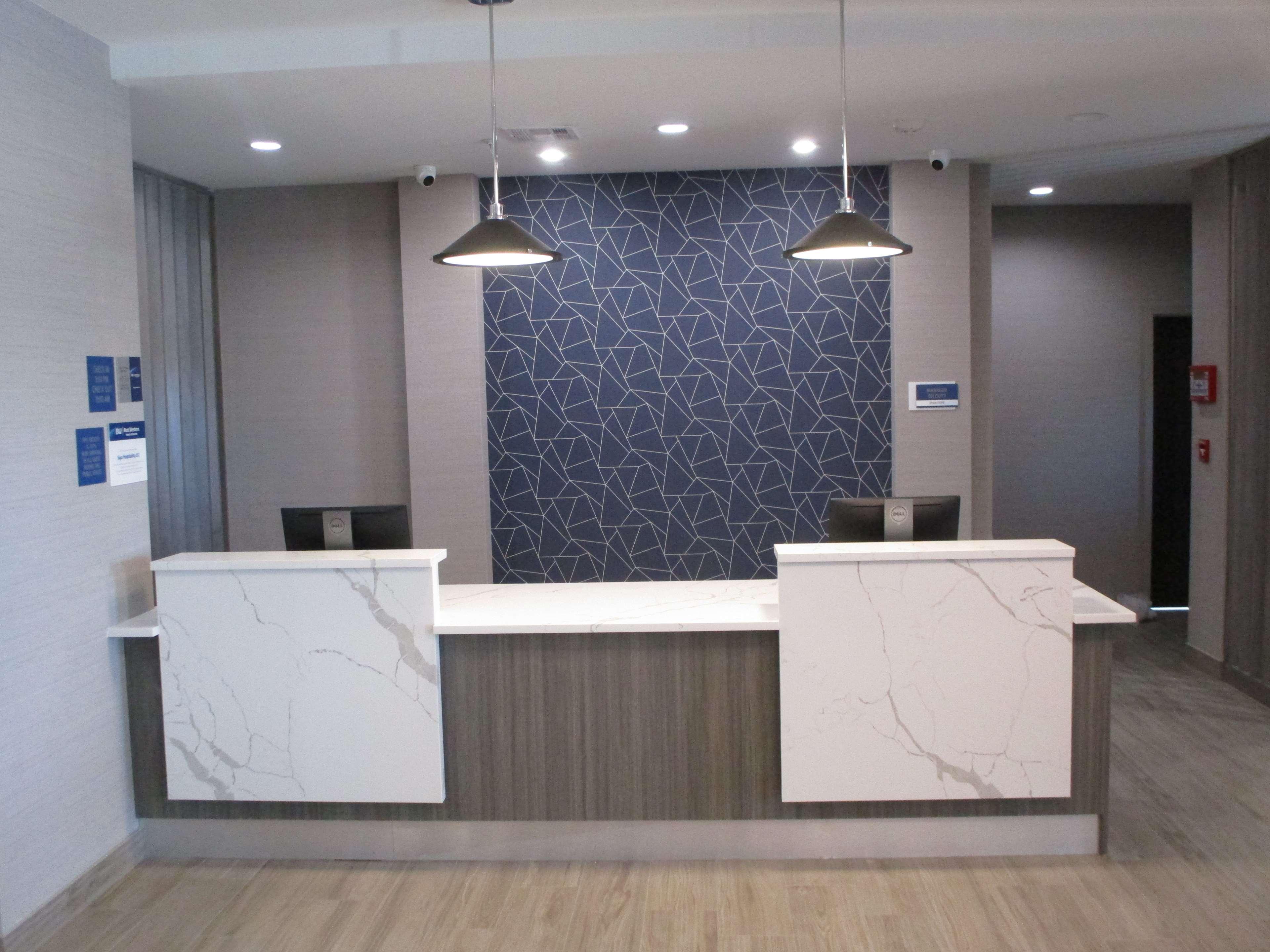 Best Western Plus Choctaw Inn & Suites Экстерьер фото